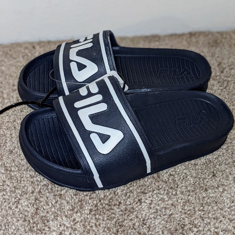 FILA Kids Child Black‎ White Logo Slides Flip Flops Sandals Size 13 NWT